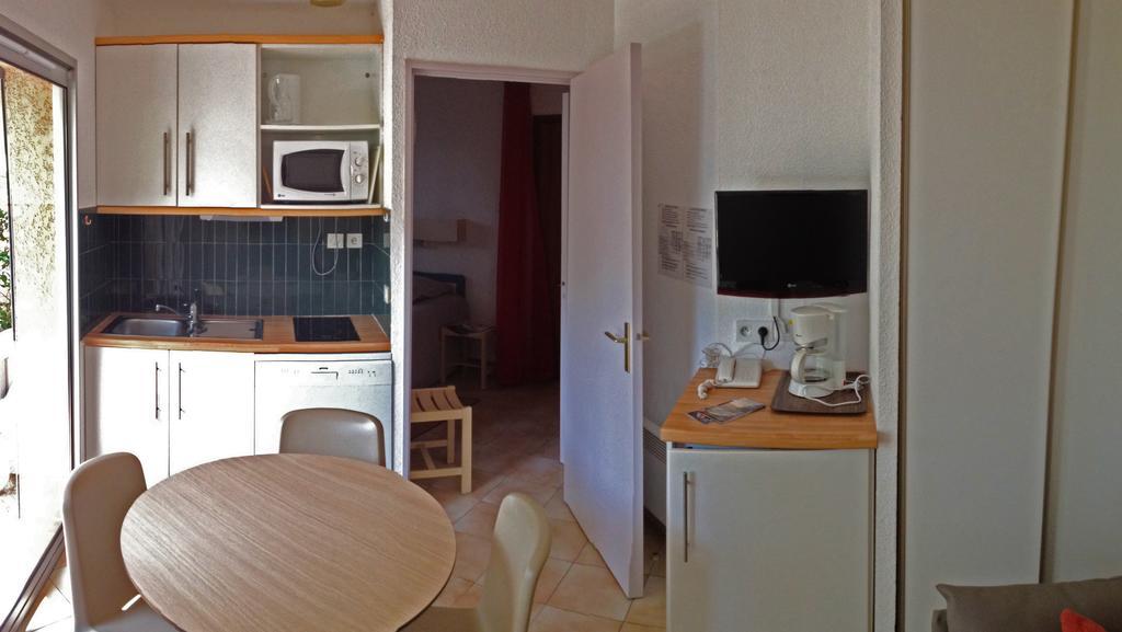 阿加松公寓（Un花园河畔拉谱斑） Saint-Raphaël 客房 照片